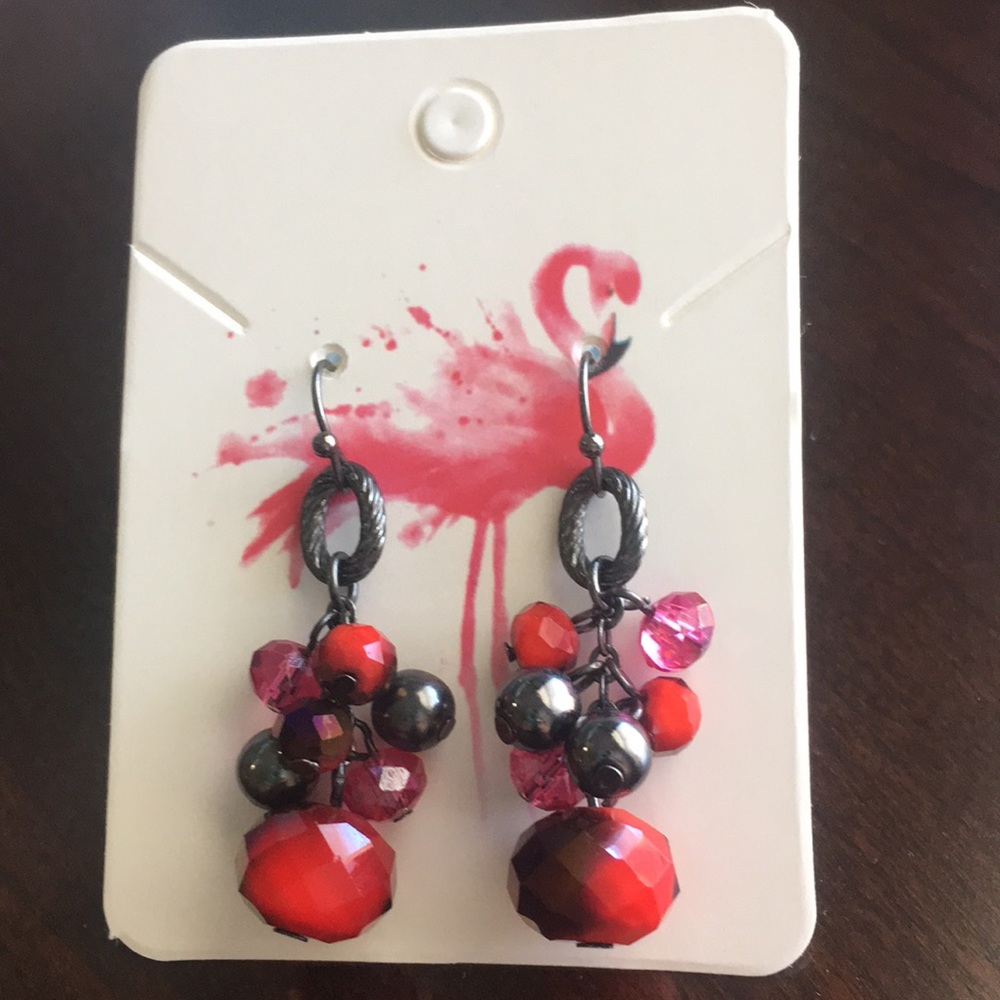 Gorgeous red/purple metallic dangle earrings!💕